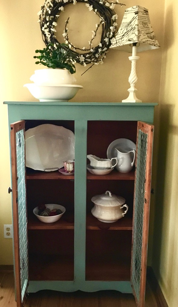 Cabinet with white Ironstone